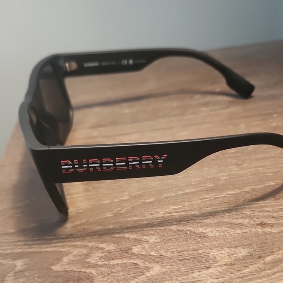 Burberry Black Sunglasses - Picture 1 of 3